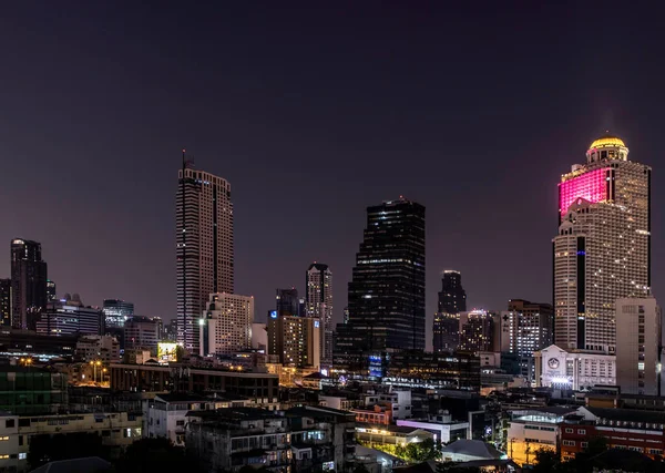 Bangkok Thaiföld Február 2020 Felhőkarcolók Üzleti Negyedben Bangkokban Éjszaka Bangkok — Stock Fotó