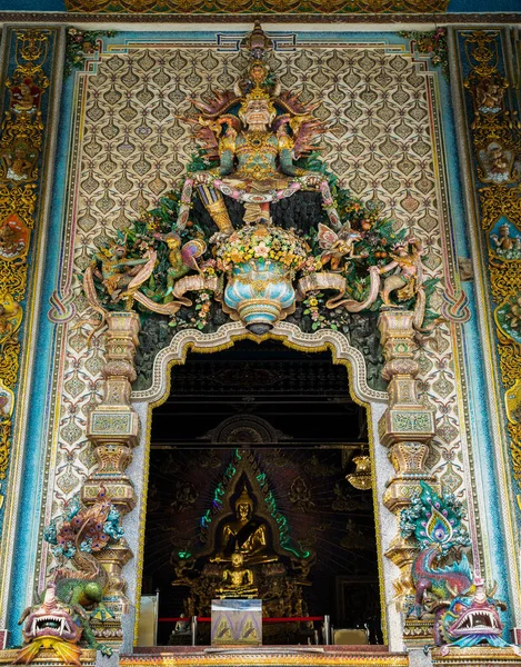 Bangkok Tailandia Feb 2022 Entrada Elaborada Esculturas Iglesia Budista Famoso — Foto de Stock