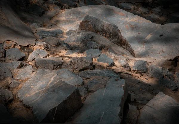 Rayos Sol Iluminando Losa Piedra Brookside Textura Fondo Abstracta Hermoso — Foto de Stock