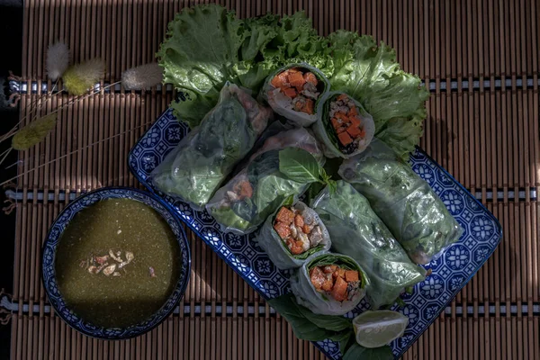 Gezonde Vietnamese Loempia Als Portie Groente Keramische Plaat Dienen Met — Stockfoto