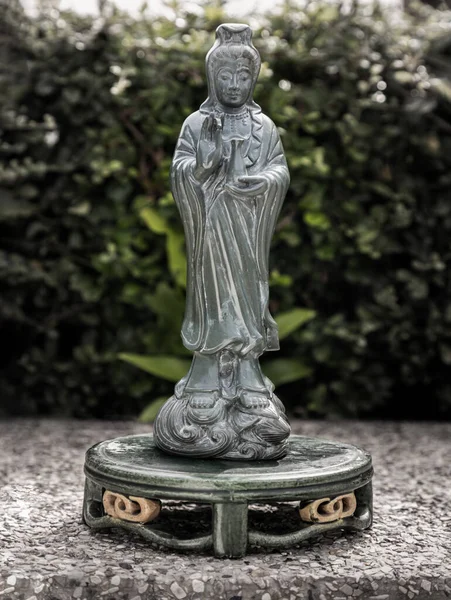 Figurina Guan Verde Yin Bodhisattva Estátua Quan Yin Buddha Deusa — Fotografia de Stock