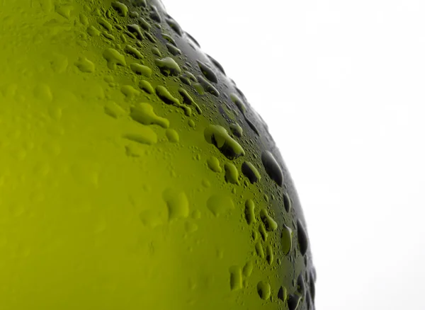 Close up image of water droplets on green bottle — Stock Photo, Image