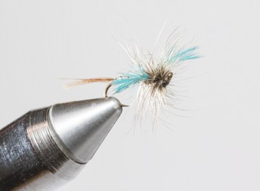 bağlı el balıkçılık fly kelepçe içinde