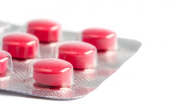 Vakumlu Ambalaj beyaz üzerine kırmızı hap