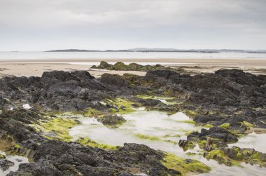 rhosneigr anglesey, Galler içinde düşük tide kumsalda