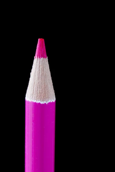 Bliska jeden ołówek różowy na czarny — Zdjęcie stockowe