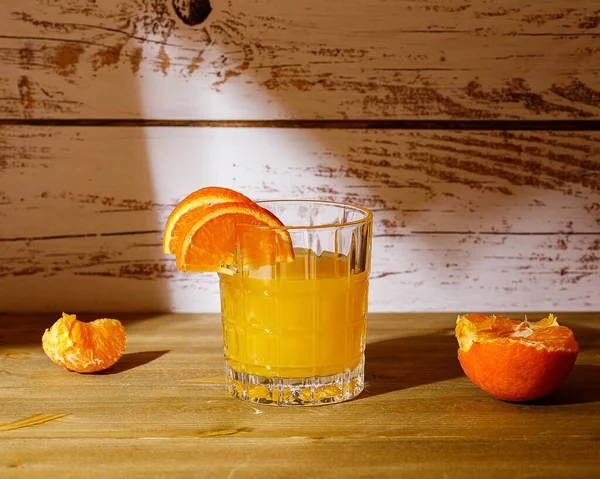 Glass Fresh Citrus Juice Wooden Background — Stockfoto