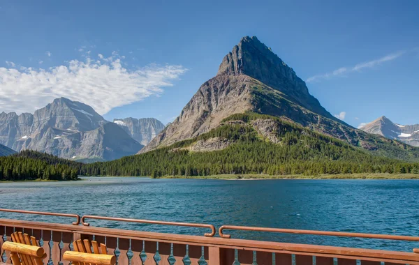 Vista al lago —  Fotos de Stock