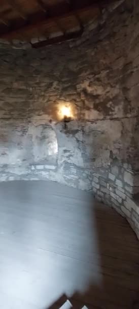 Starověká Pevnost Přístavního Města Kamenné Zdi Izolované Rytířské Prvky — Stock video