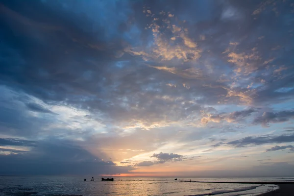 Zachód słońca nad morzem holenderskim — Zdjęcie stockowe
