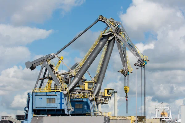 Kanal çelik fabrikası genel bakış