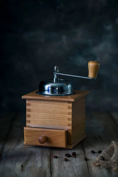 Old Wooden Coffee Grinder Rustic Table — стоковое фото