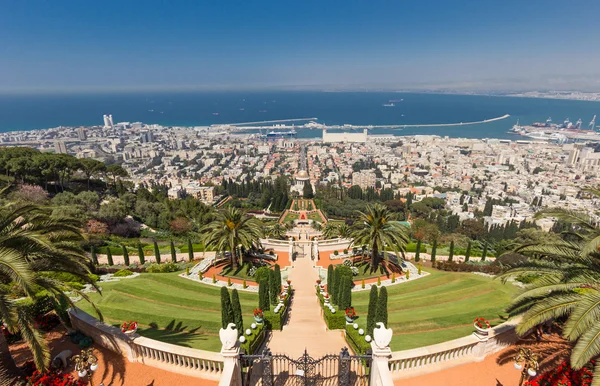 Bahai-templet och trädgårdar i Haifa — Stockfoto