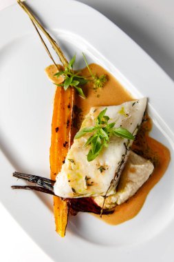 Balık yemek - zander kızarmış balık fileto