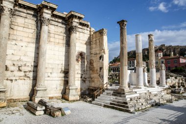 Akropolis, Atina 'nın altındaki Yunan sütunları.