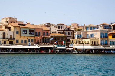 Hanya, Yunanistan - 08 Mayıs 2018. Gün batımında Chania 'nın güzel limanı