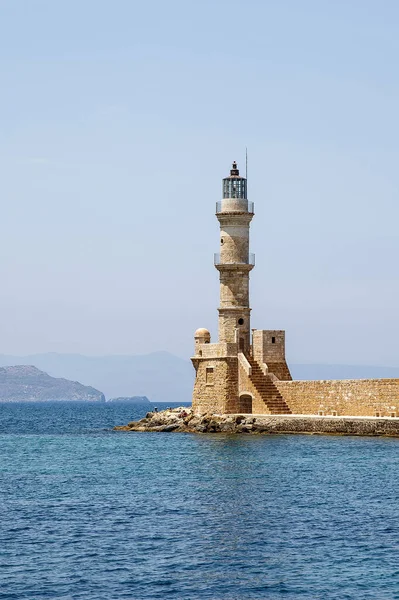 Den gamla venetianska fyren i Chania på den grekiska ön Kreta — Stockfoto