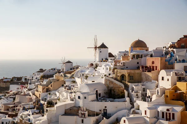 Vue Panoramique Emblématique Village Oia Avec Moulin Vent Sur Île — Photo