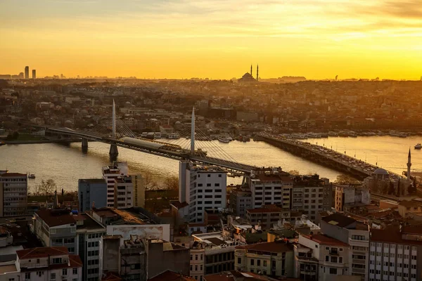 Puesta Sol Sobre Paisaje Estambul Puente Ataturk — Foto de Stock