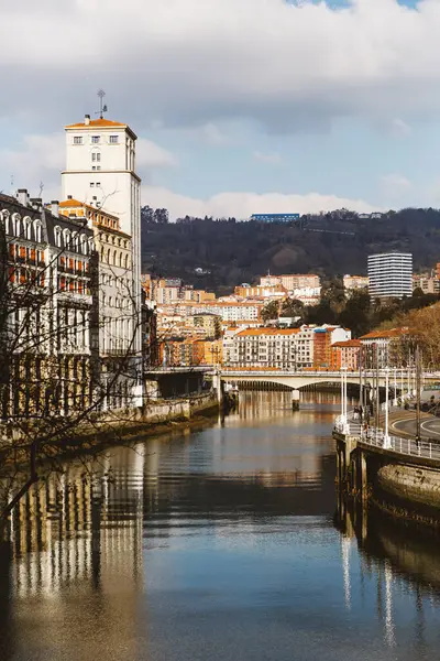 Uitzicht Bilbao Spanje Stad Met Een Nevion Rivier — Stockfoto