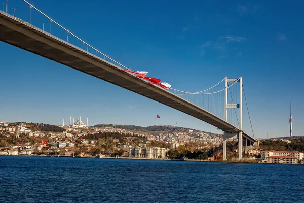 Vista Inferior Desde Barco Del Puente Del Bósforo Estambul Turquía — Foto de Stock
