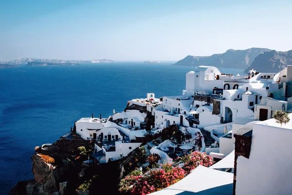 Maisons Blanches Grecques Traditionnelles Sur Côte Santorin Près Mer Égée — Photo