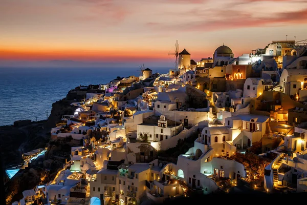 Oia Village Sur Île Santorin Pendant Coucher Soleil Spectaculaire — Photo