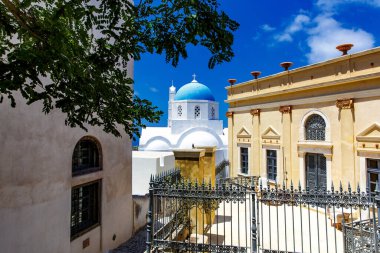 Yunanistan 'da Santorini sokaklarında yürümek.