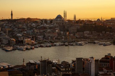 İstanbul, Türkiye ve Süleyman Camii 'nin manzarası - Osmanlı İmparatorluğu Camii.