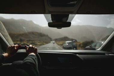 İspanya 'nın Tenerife adasında araba sürmek