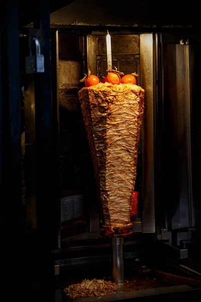 Traditionelle Türkische Küche Döner Kebab Auf Der Straße Gegrilltes Hühnerfleisch — Stockfoto