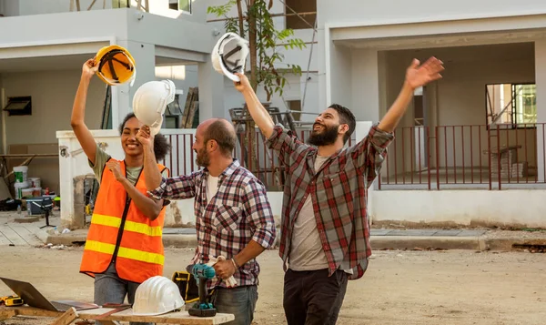 Equipo Ingeniería Une Con Equipo Contratistas Para Estar Contentos Con —  Fotos de Stock