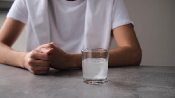 Portrait Man Headache Waiting Aspirin Dissolve Glass Water — Stock Video