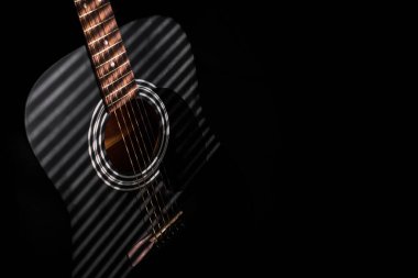 müzik enstrümanı siyah gitar yakın plan üzerinde