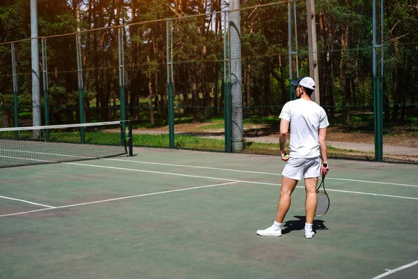 Young Male Athlete Playing Tennis — Fotografia de Stock