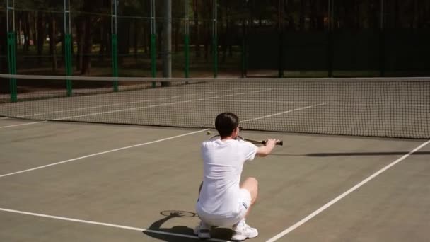 Male Athlete Doing Exercises Court Playing Tennis — Vídeo de Stock