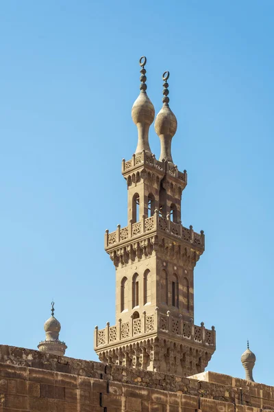 Minarete de la época mameluca Mezquita de Qanibay AlRamah, Plaza de la Ciudadela de El Cairo, El Cairo Antiguo, Egipto — Foto de Stock