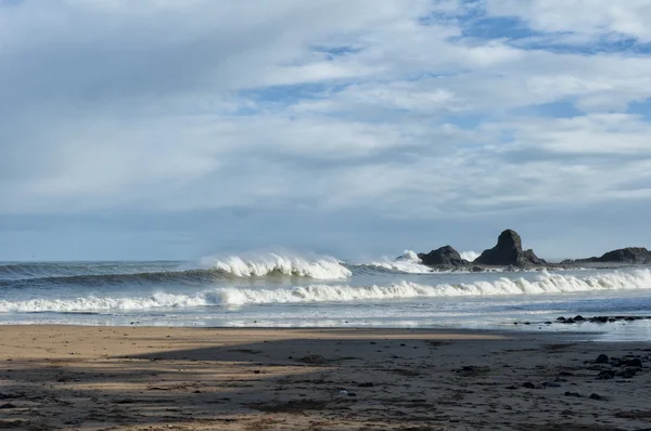 Vågor på stranden — Stockfoto