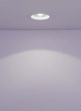 LED COB ışığı. LED ışık paneli beyaz arkaplanda izole edildi. LED Aydınlatma
