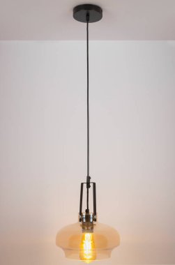 Pendant Light Set beyaz arkaplanda izole edildi. Arka planda izole edilmiş modern avize