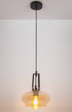 Pendant Light Set beyaz arkaplanda izole edildi. Arka planda izole edilmiş modern avize