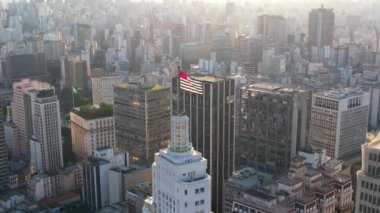 Altino Arantes binası, Sao Paulo, Brezilya. Eyalet bayraklı Santander Fener Müzesi. Altino Arantes binası, Sao Paulo, Brezilya. Eyalet bayraklı Santander Fener Müzesi. Altino Arantes binası. Eyalet bayrağıyla Santander Deniz Feneri Müzesi.