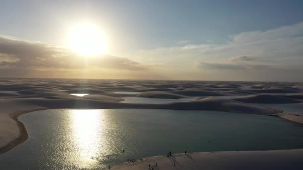 Lencois Maranhthe Brazil Panoramik Günbatımı Manzarası Manzaralı Kum Tepeleri Turkuaz — Stok video