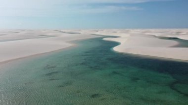 Lencois Maranhenses Maranhao Brezilya. Tatil gezisi için tropik bir manzara. Kuzeydoğu Brezilya. Uluslararası seyahat yerleri.