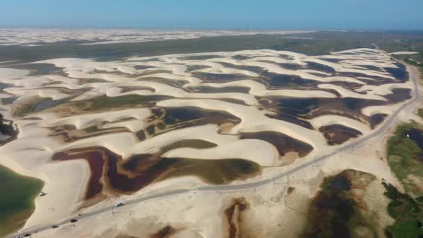 Panoramautsikt Över Lencois Maranhand Brasilien Natursköna Sanddyner Och Turkosa Regnvattensjöar — Stockvideo