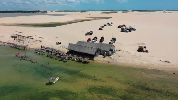 Jericoacoara Ceara Brazil Пісок Заганяє Гори Дощові Водяні Лагуни Північно — стокове відео