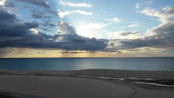 Jericoacoara Ceara Βραζιλία Αμμόλοφοι Βουνά Και Λιμνοθάλασσες Βρόχινου Νερού Στο — Αρχείο Βίντεο