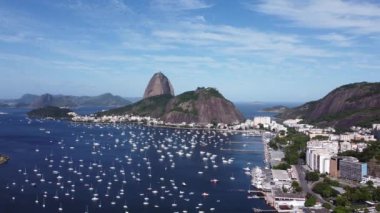 Rio de Janeiro Brezilya 'nın havadan manzarası. Tropik plaj manzarası. Sahil şehrinin kartpostalı. Seyahat yerleri.