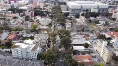 Curitiba Brezilya şehir merkezinin panorama hava görüntüsü. Ülkenin güney bölgesi. Şehrin turizm simgesi