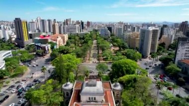 Belo Horizonte Brezilya şehir merkezi. Belo Horizonte eyaleti Minas Gerais 'in tarihi merkezinin havadan manzarası.